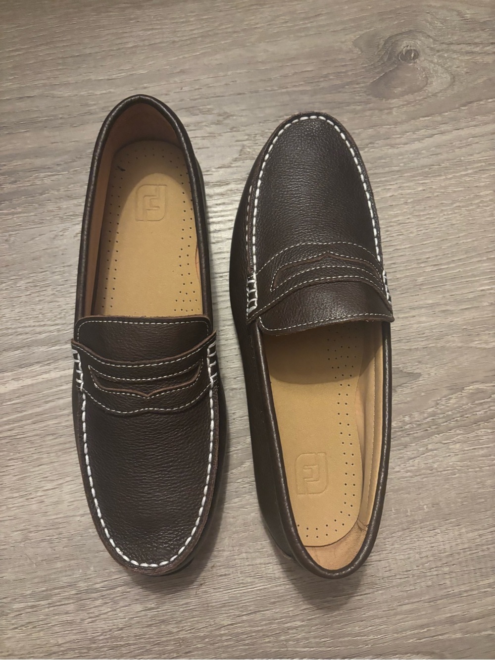 🌟New, FOOTJOY Leather Penny Loafers-Size 9.5 wide/Sold out size